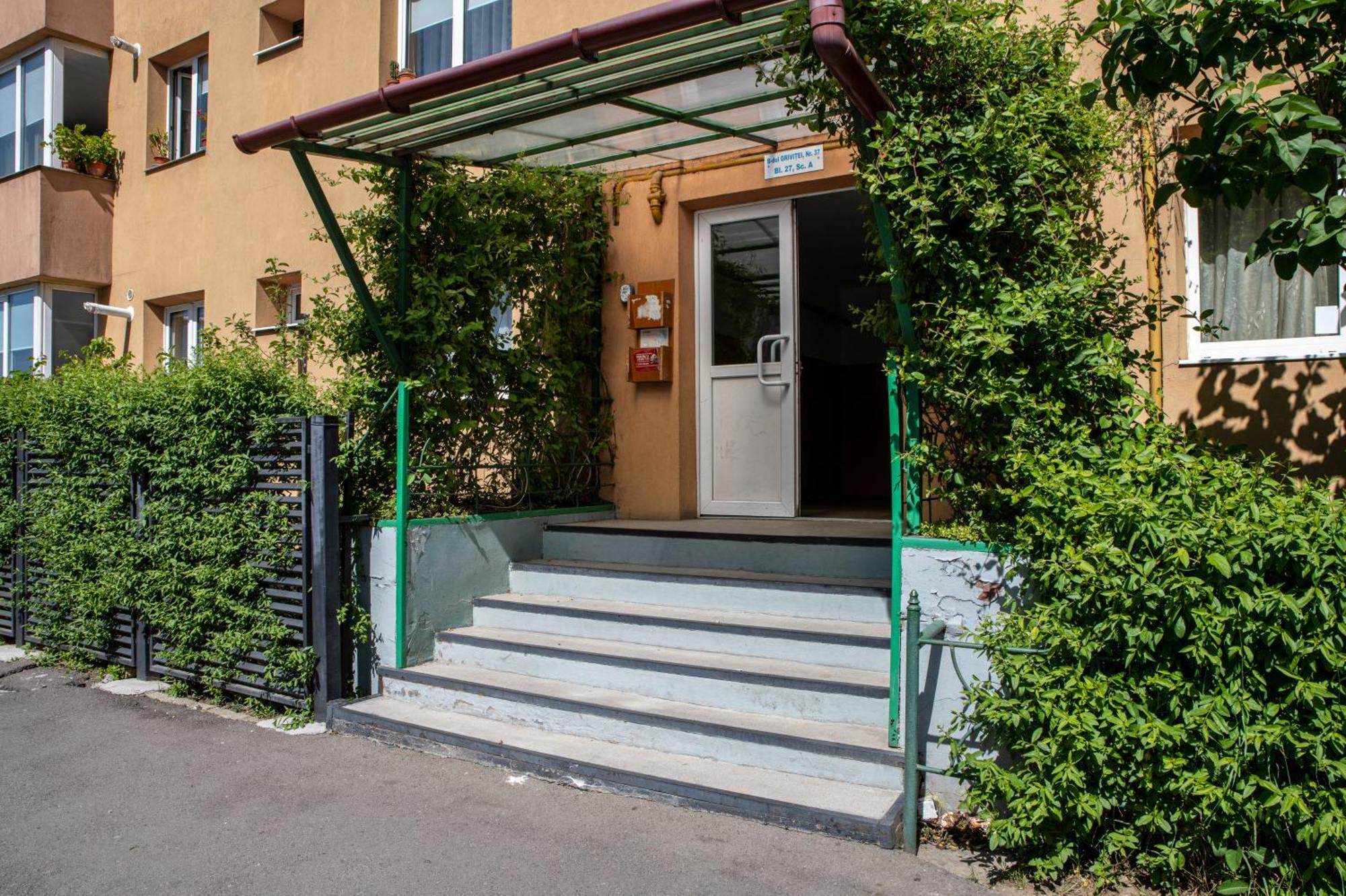 Springhome - Cozy Apartment With Balcony & Parking Braşov Eksteriør bilde